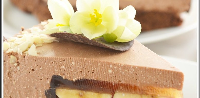 Торт Шоколадно-творожный мусс с бананами в карамельном желе