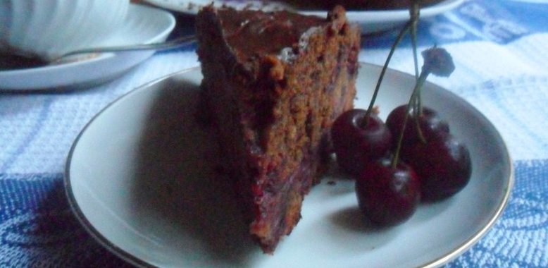 Шоколадно-вишнёвый торт Наслаждение