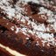 Шоколадный торт с крем-чизом и курагой