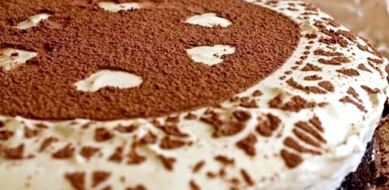 Трюфельный торт с муссом из белого шоколада
